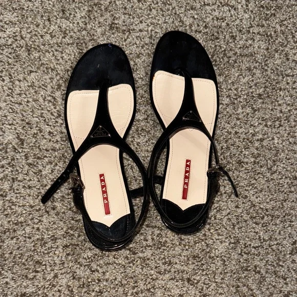 Prada Elegant Black and Cream Sandals - Picture 2 of 7